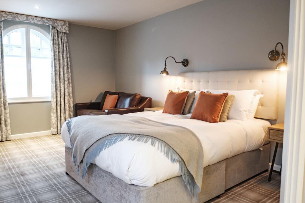The Princess Royal Farnham  Exteriör bild