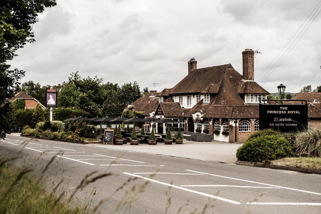 The Princess Royal Farnham  Exteriör bild