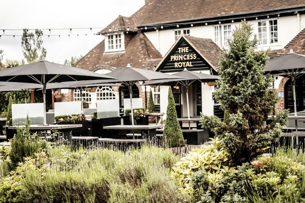 The Princess Royal Farnham  Exteriör bild
